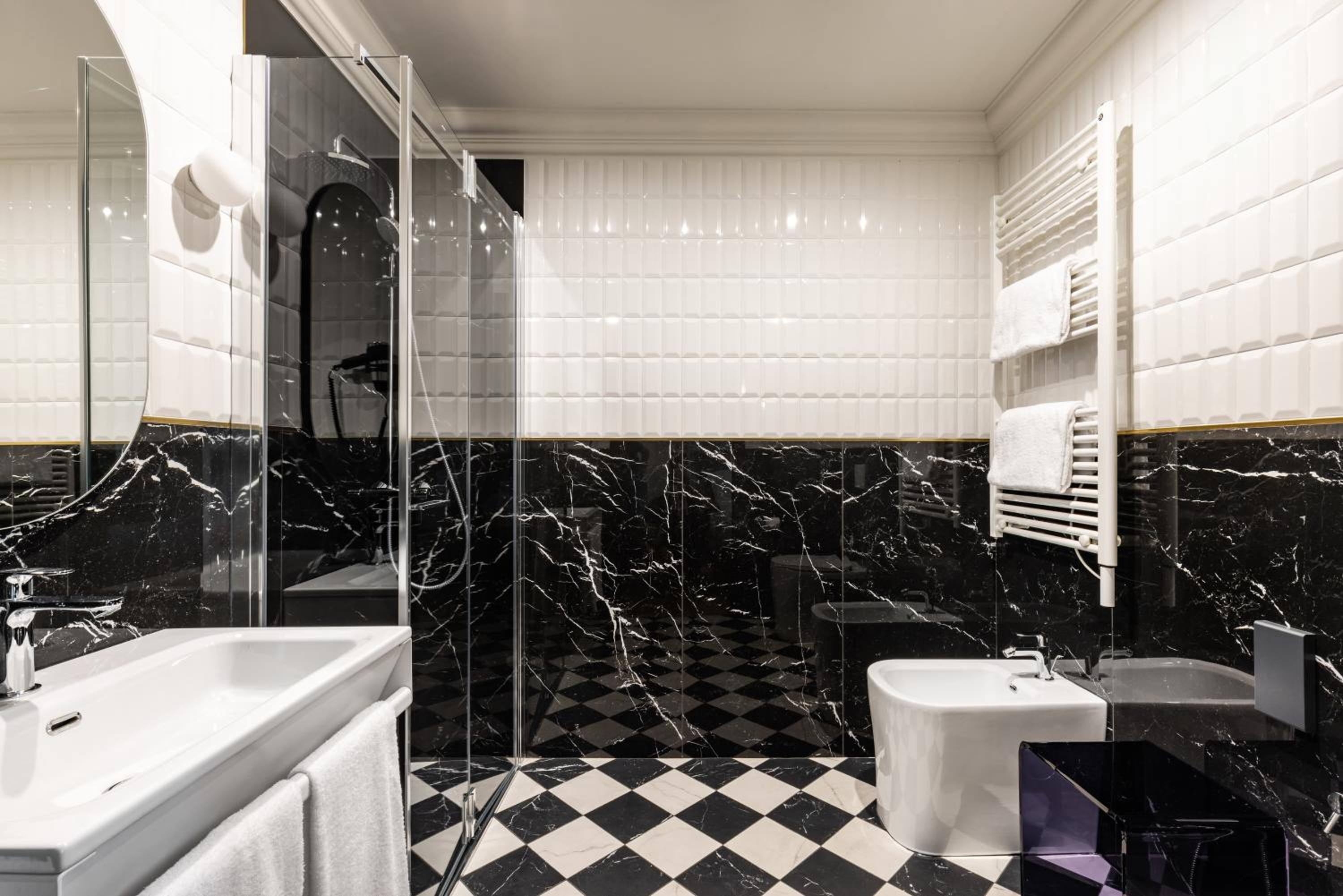 غرفة بسرير مزدوج أو سريرين منفصلين، Continentale Hotel 10/10