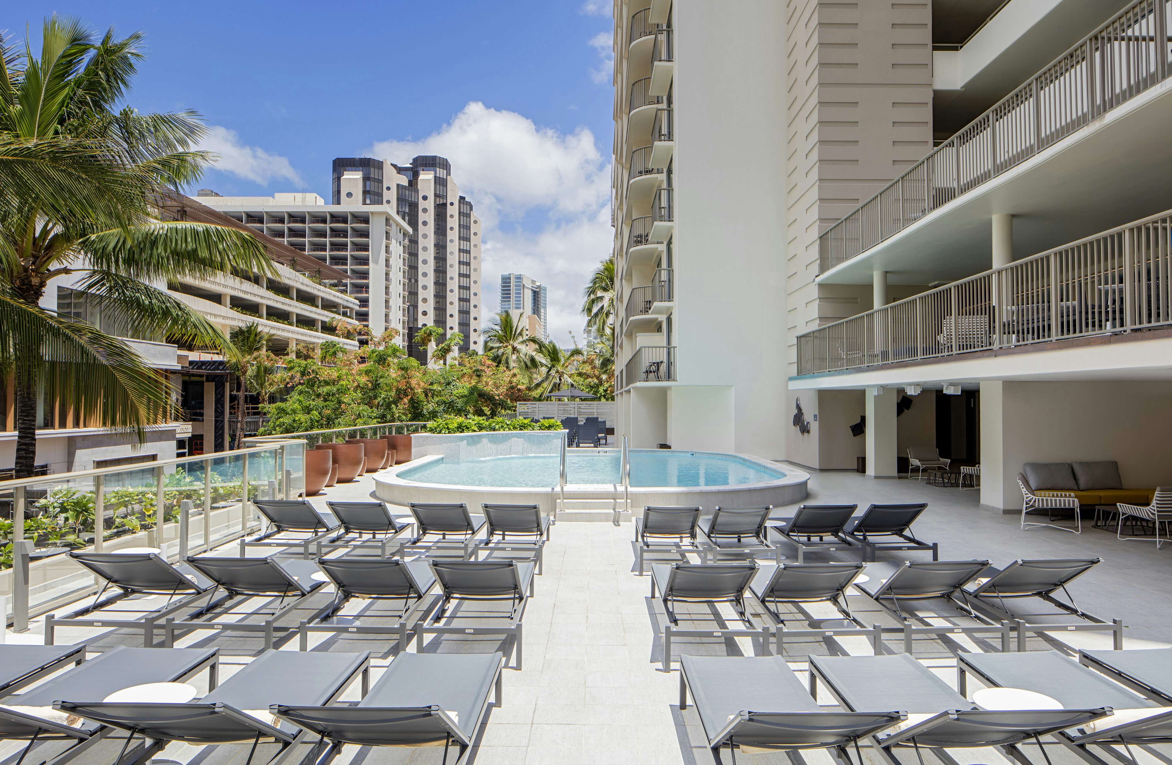 Hilton Garden Inn Waikiki Beach 33/68