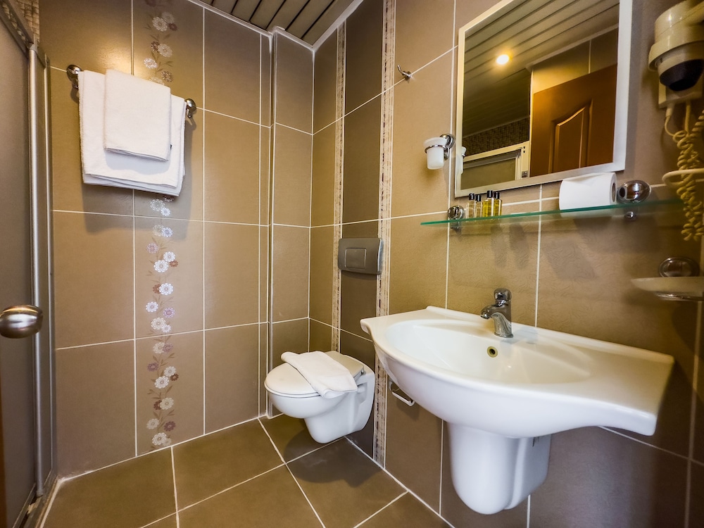 Dedeoglu Hotel 49/50