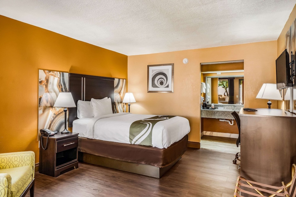 Quality Inn and Suites Corinth West 9/26