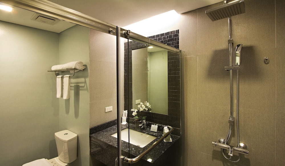 Bayfront Hotel Cebu - North Reclamation 65/67