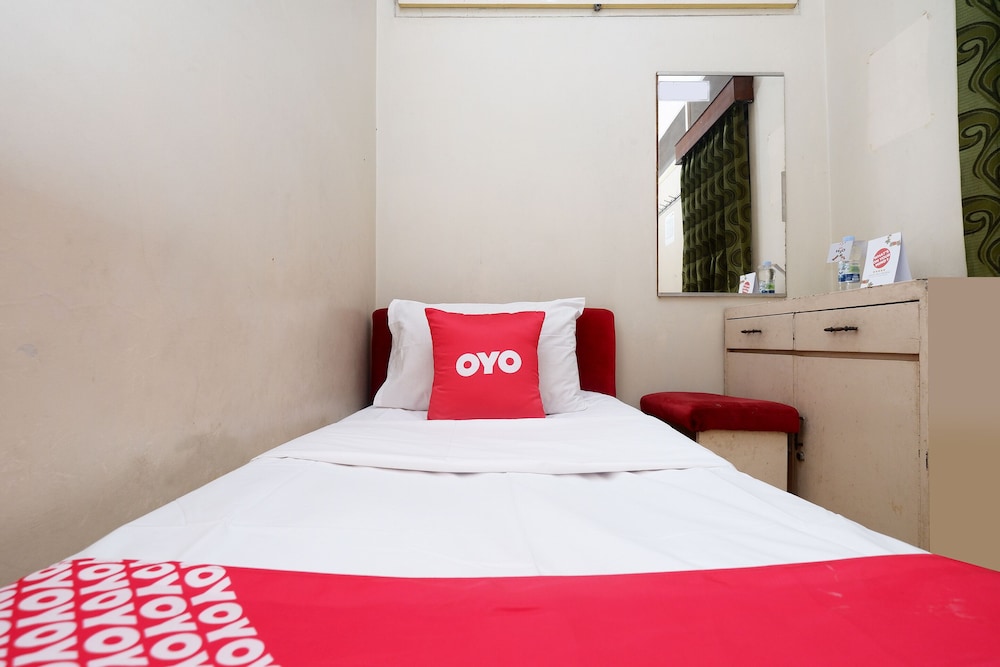 OYO 1843 Cahya Nirwana 5/30