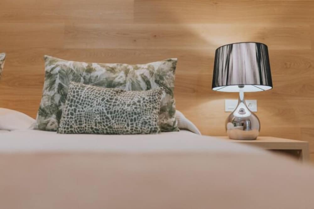 Ohasis Boutique Suites 18/50