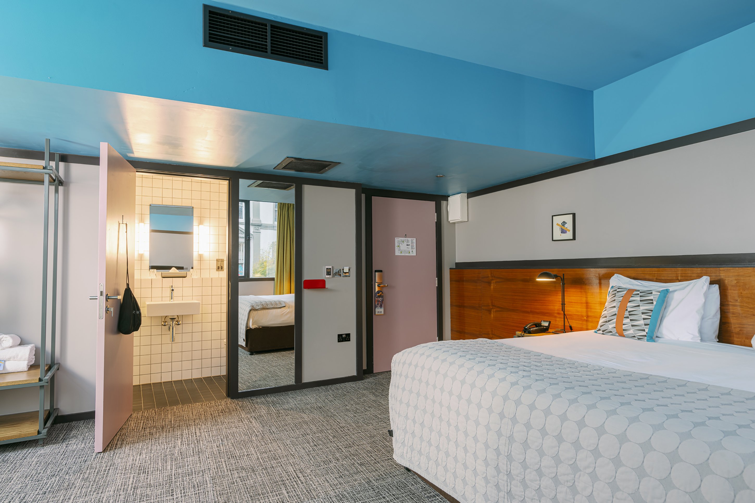 Roomy, King Bed