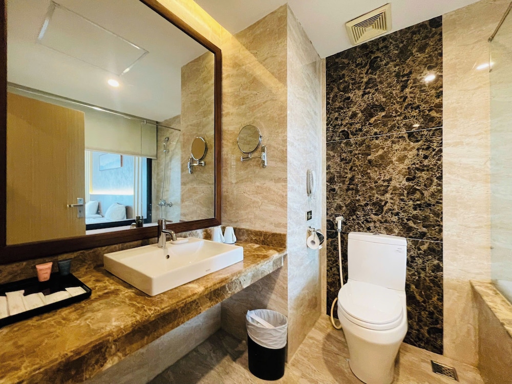 Muong Thanh Grand Quang Tri Hotel 47/50