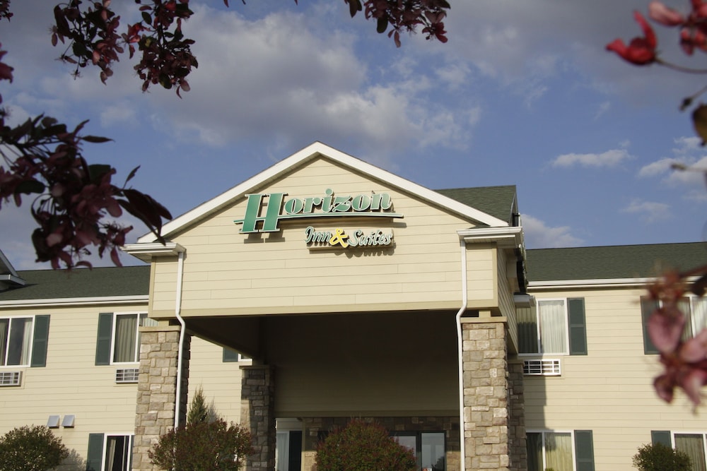 Horizon Inn and Suites 1/62