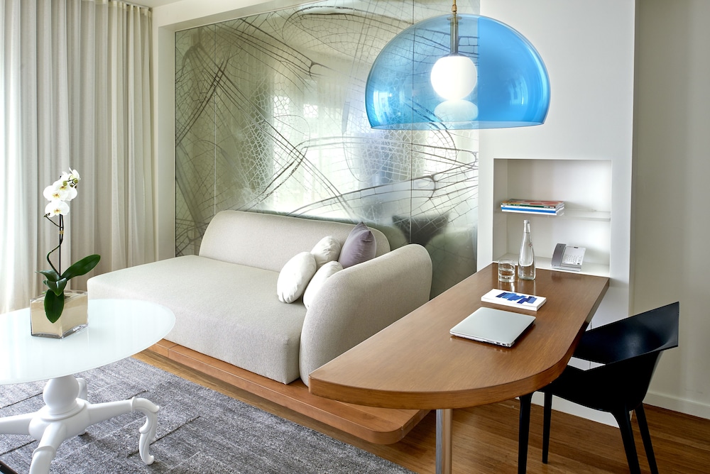 The Valorian Los Angeles, Curio Collection by Hilton 61/87