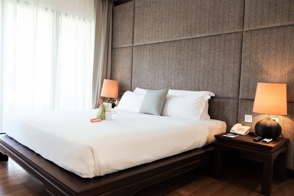 Baan Laimai Beach Resort 18/66