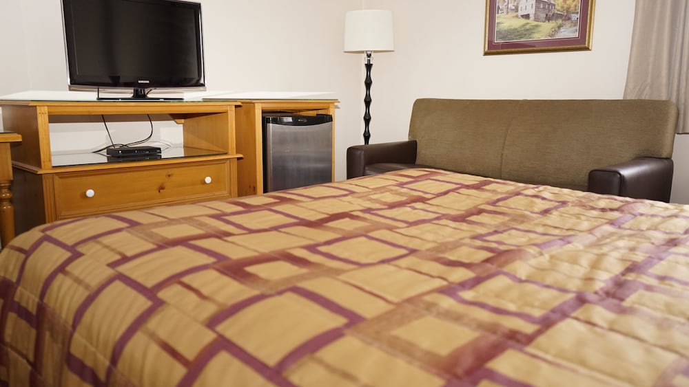 Mcintosh Country Inn & Conference Centre 49/69