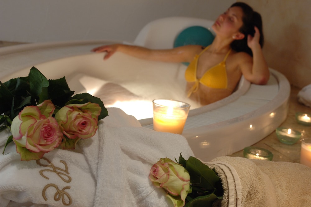 ROMANTIC HOTEL EXCELSIOR 28/45