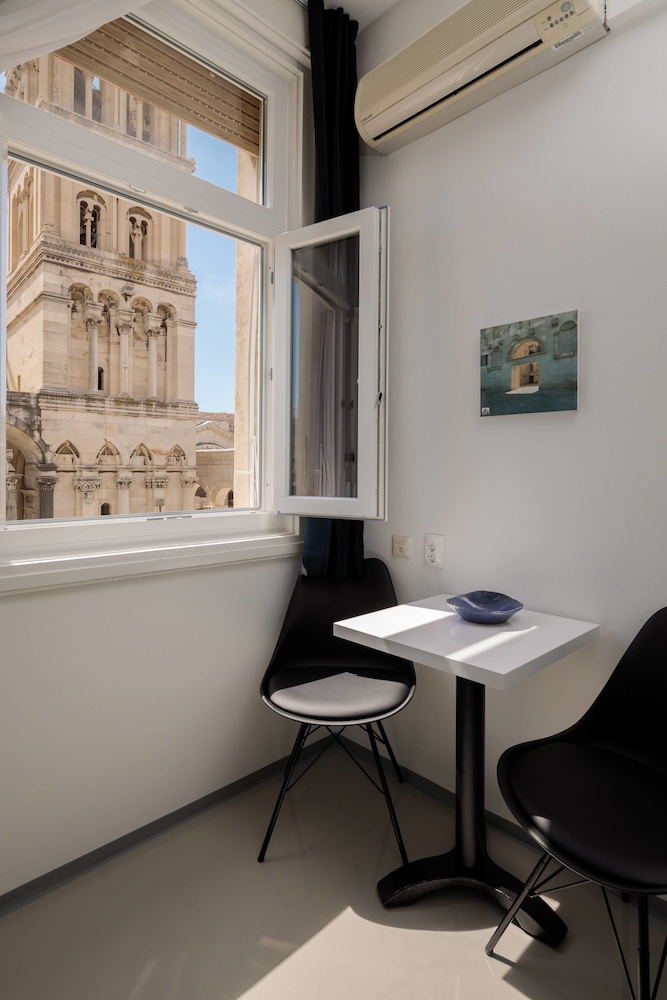 Peristil Luxury Rooms 53/67