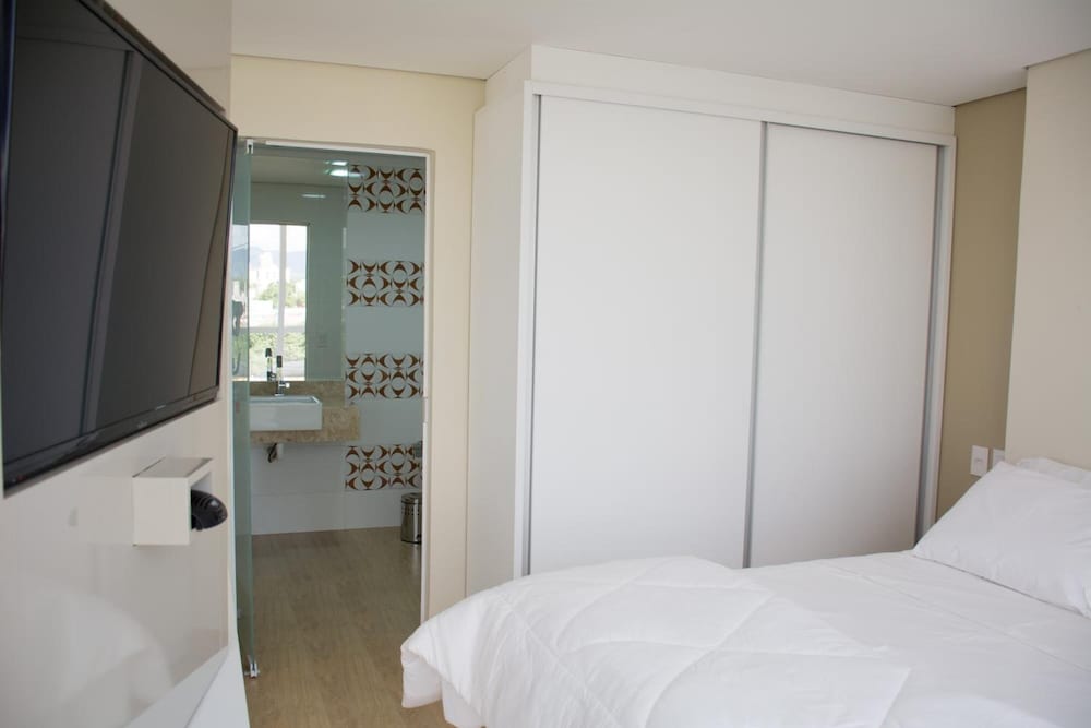 SELECT HOTEL 16/48
