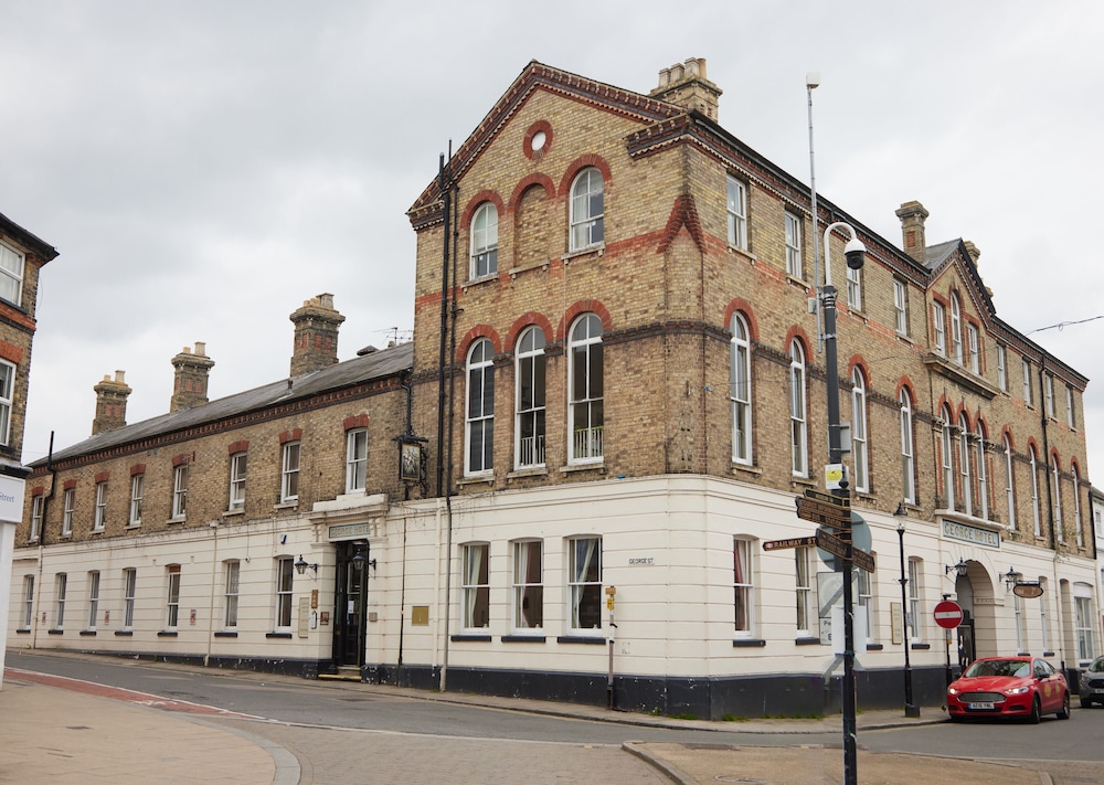 The George Hotel 49/57