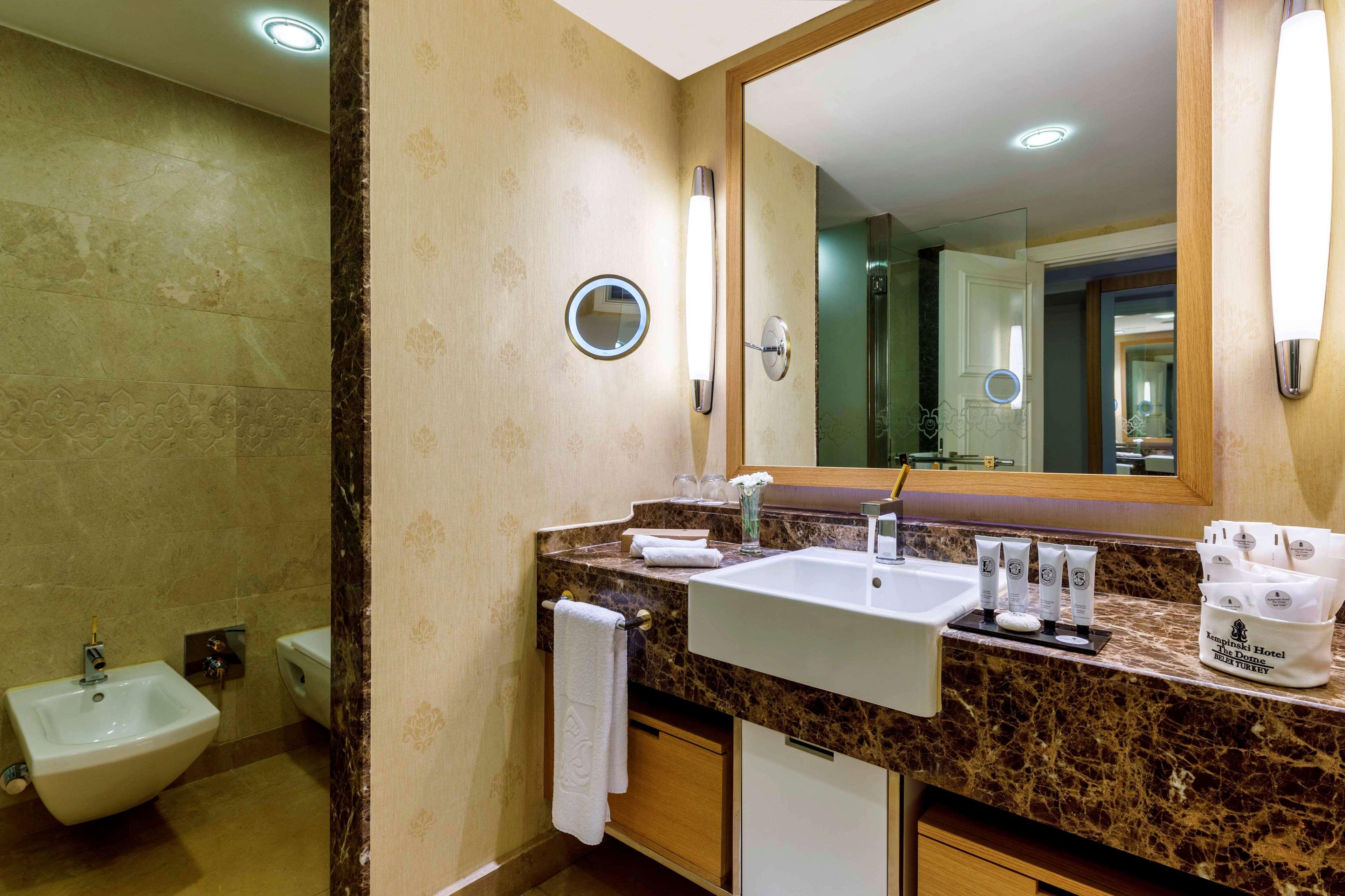 2 Bedrooms, Royal, Golf, Villa