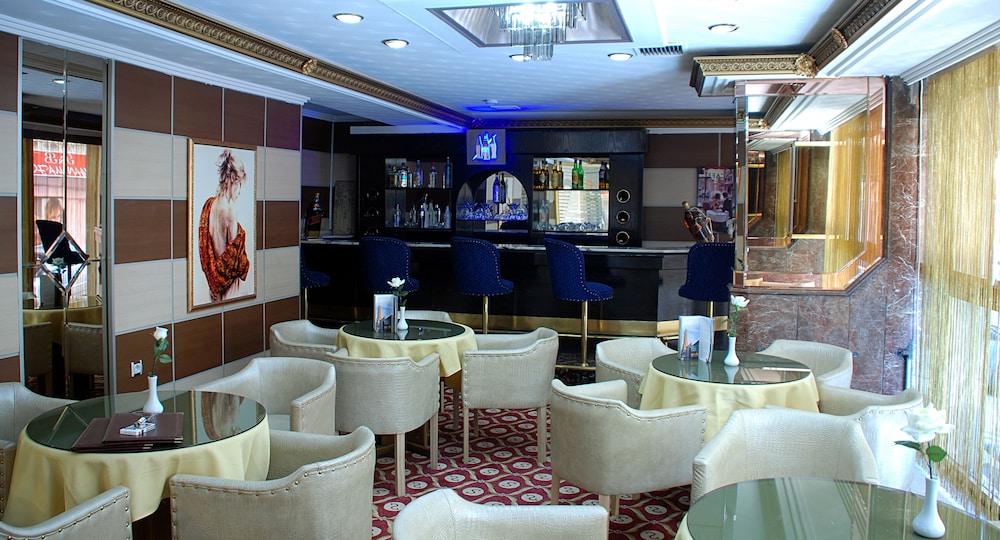 Royal Carine Hotel 13/19