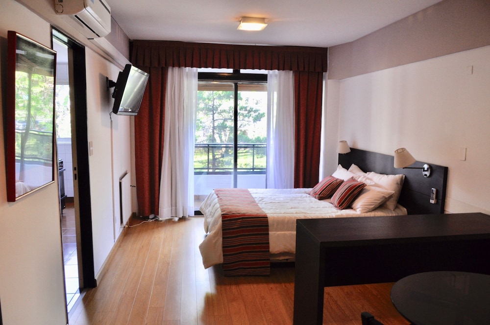 Golf Tower Suites Apartments 14/64