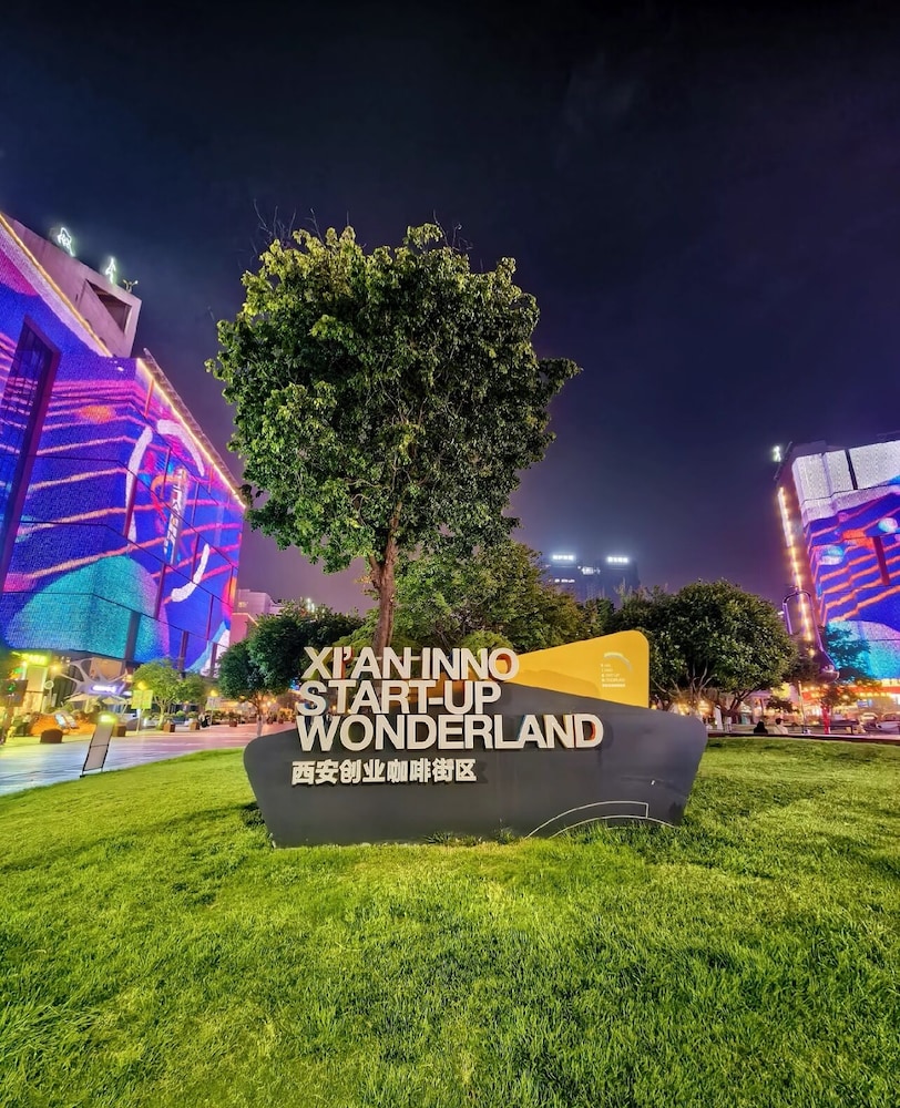 Mercure Xi'an High-tech Zone Center 57/62