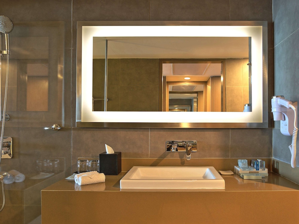 Novotel Chennai Sipcot 8/75