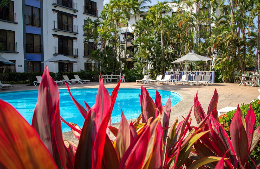 Puerto de Luna All Suites Hotel 58/63