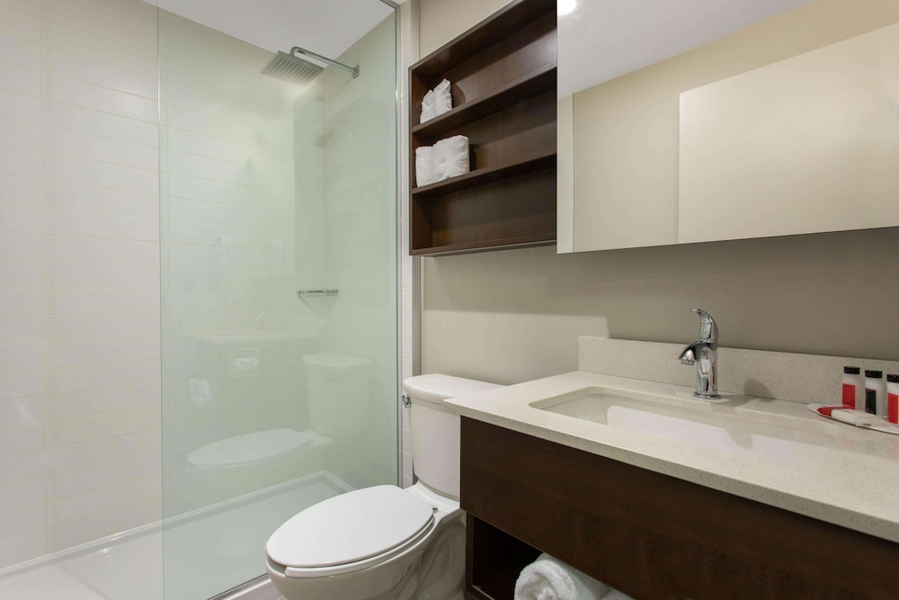 Microtel Inn & Suites by Wyndham Mont Tremblant 50/50