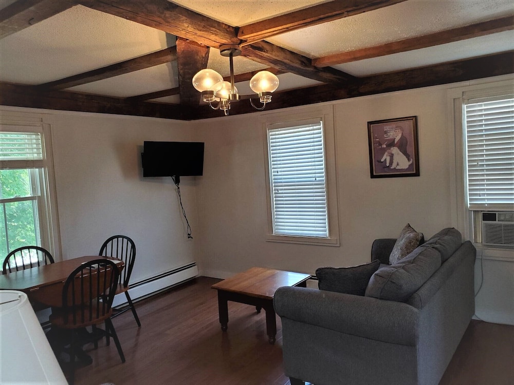 The Windrifter Resort 27/50