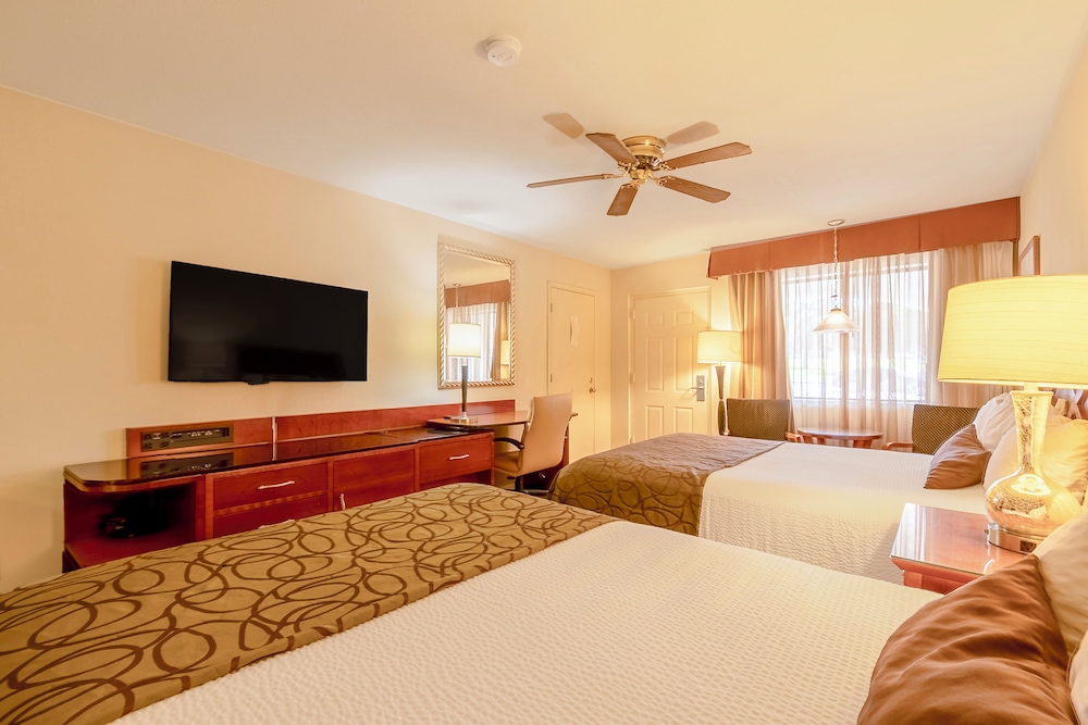 Room, 2 Queen Beds, Historic Coronado Motor Hotel by OYO 8/10
