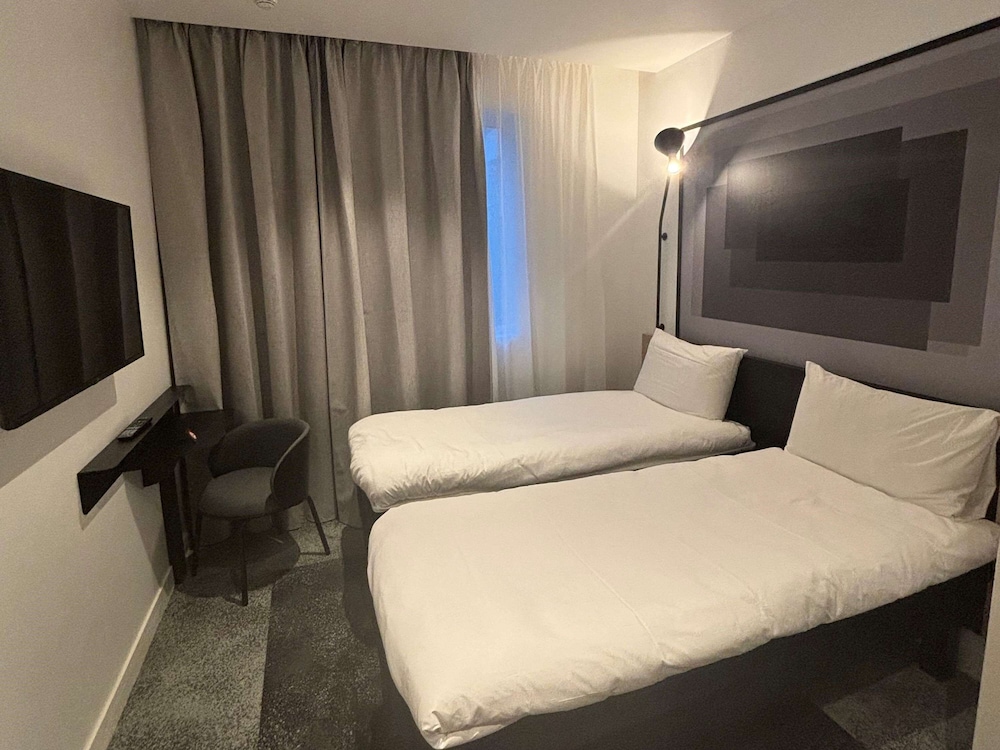 ibis Rouen Centre Rive Droite Pasteur 12/49