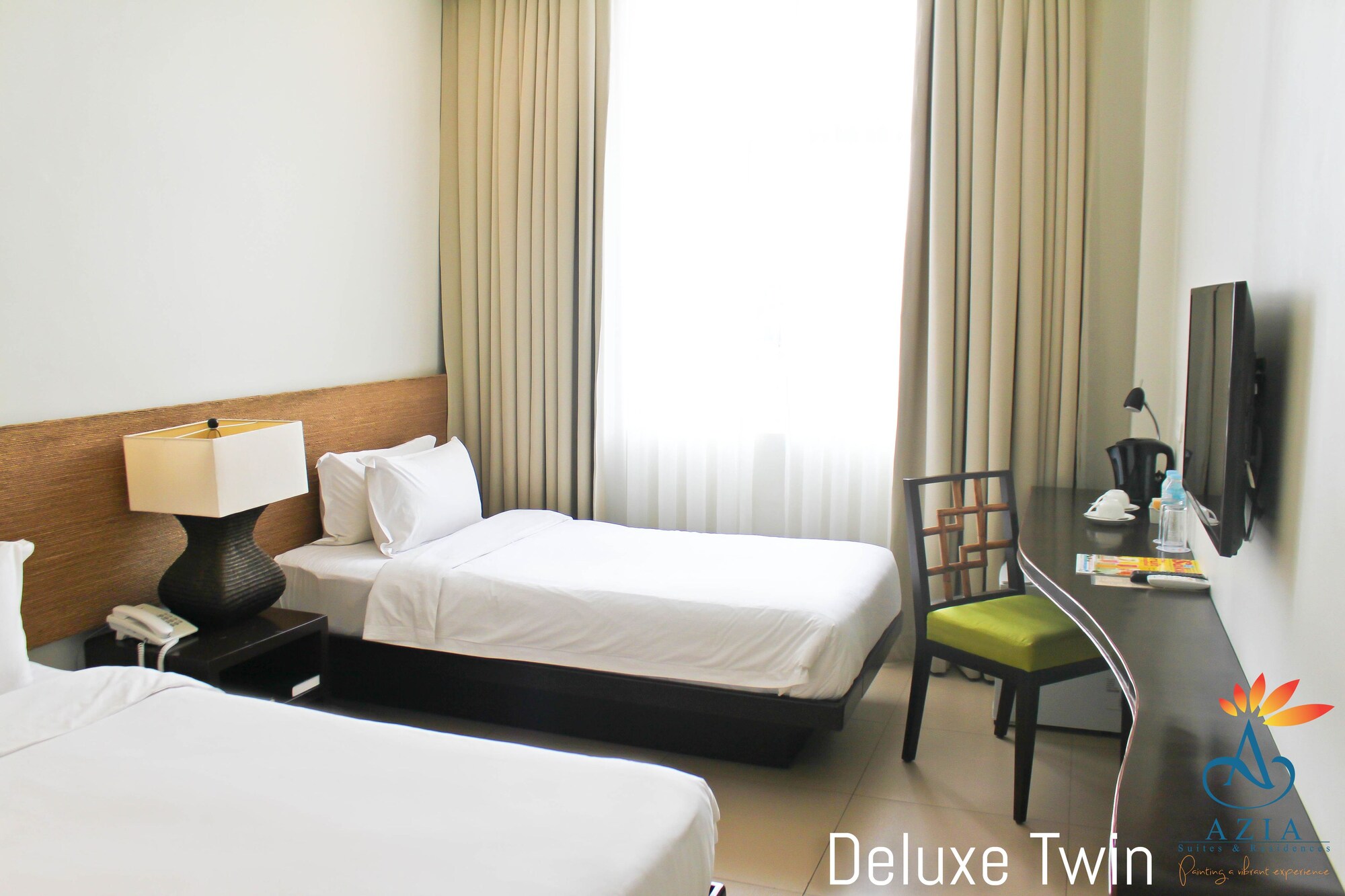 DELUXE, TWIN BEDS