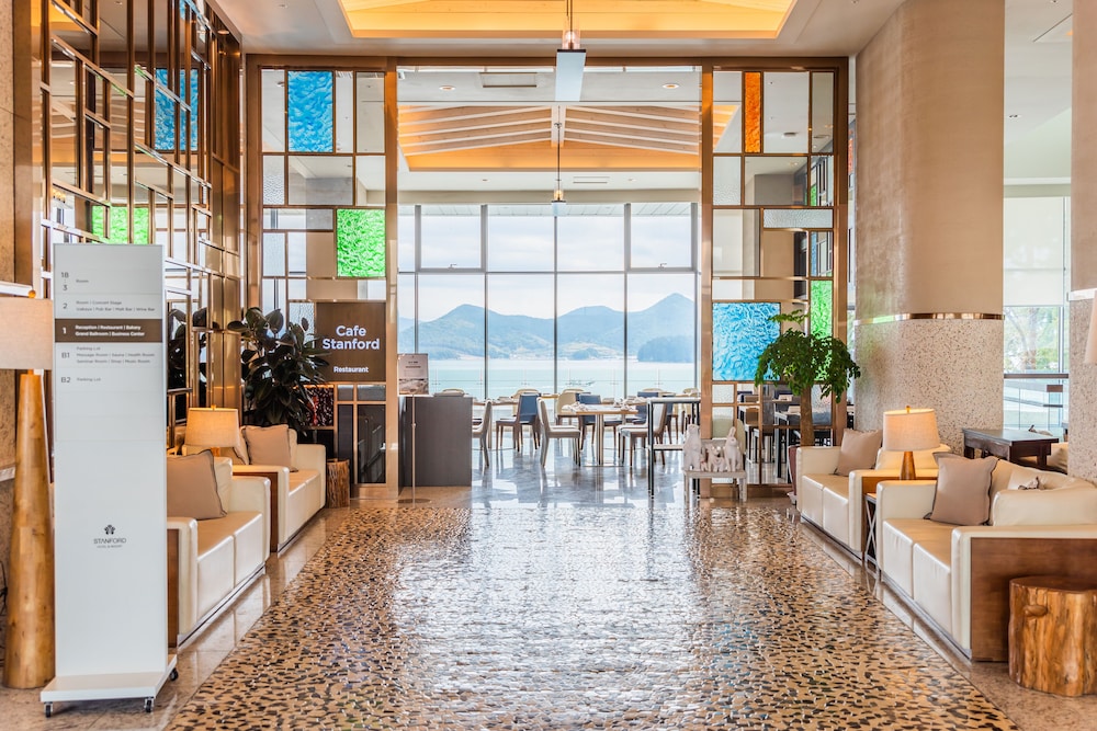 Stanford Hotel & Resort Tongyeong 24/57