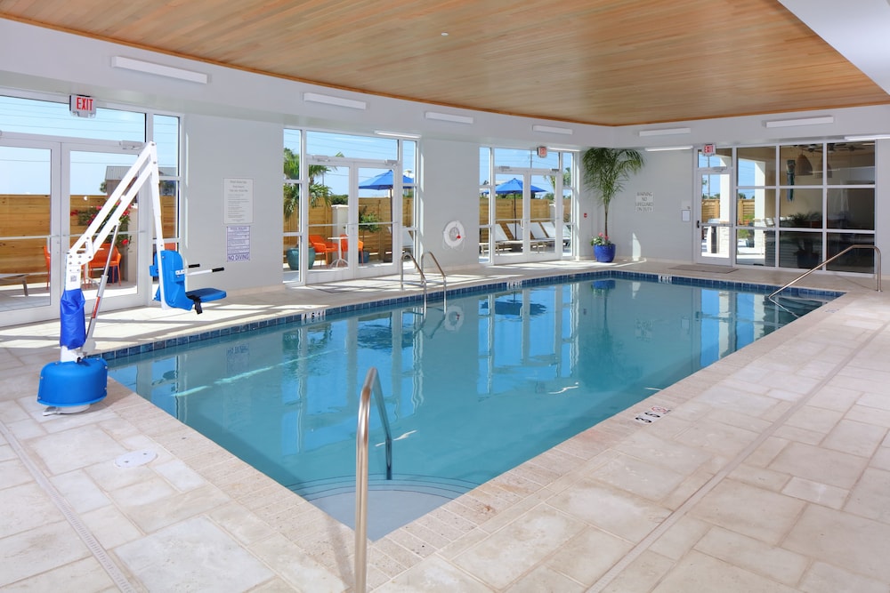 Hotel Indigo Orange Beach Gulf Shores 9/82