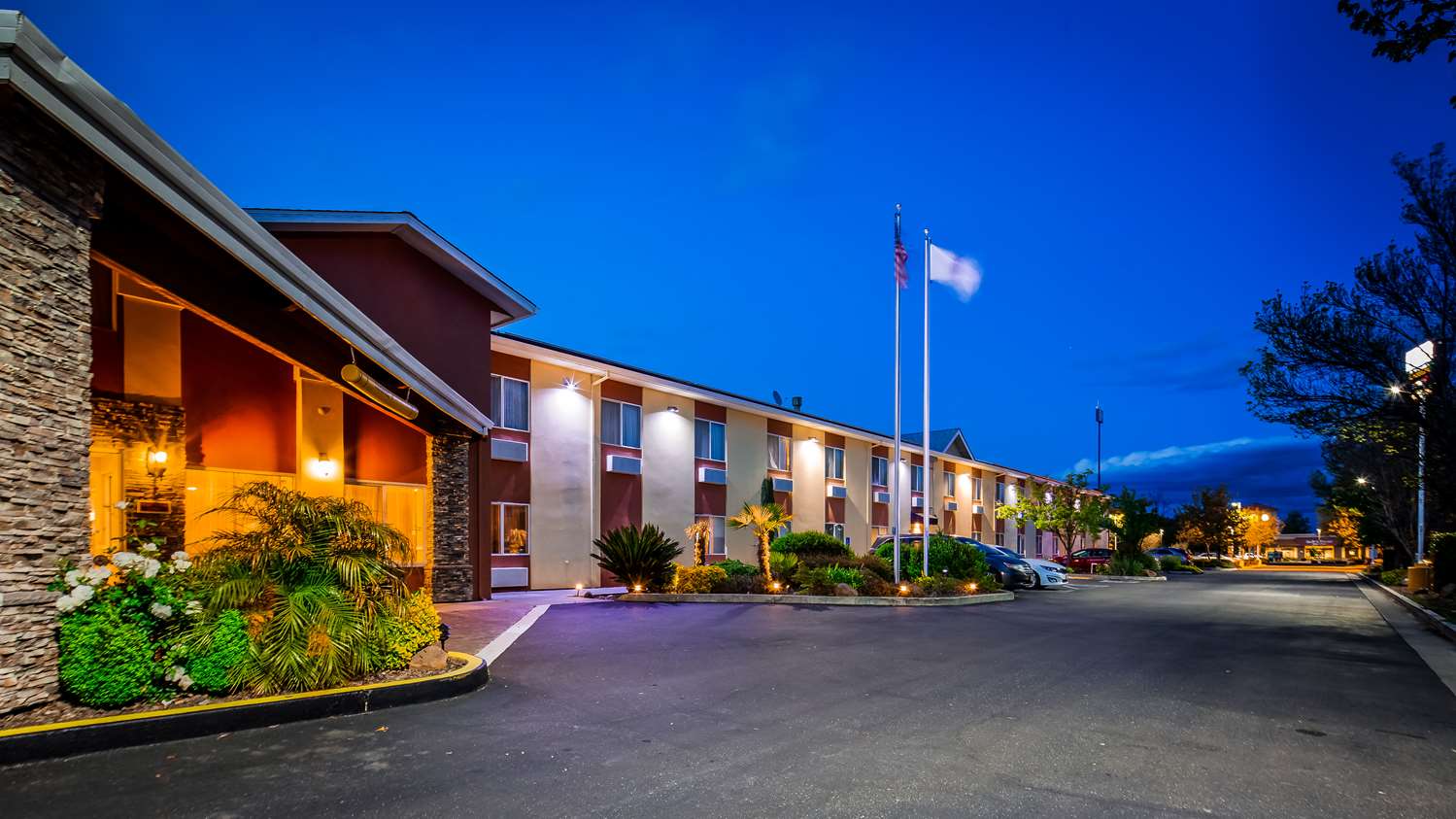 Best Western Plus Corning Inn 13/13