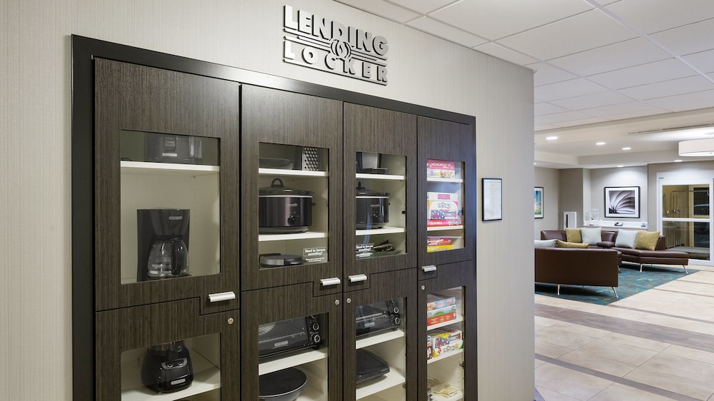 Candlewood Suites GROVE CITY - OUTLET CENTER 31/43
