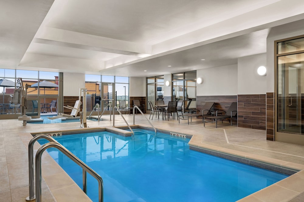 Fairfield Inn & Suites Baraboo 12/32