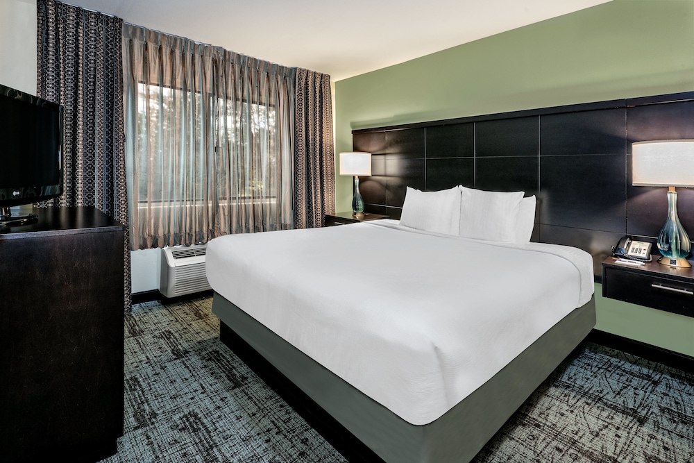 Staybridge Suites Lubbock 17/60