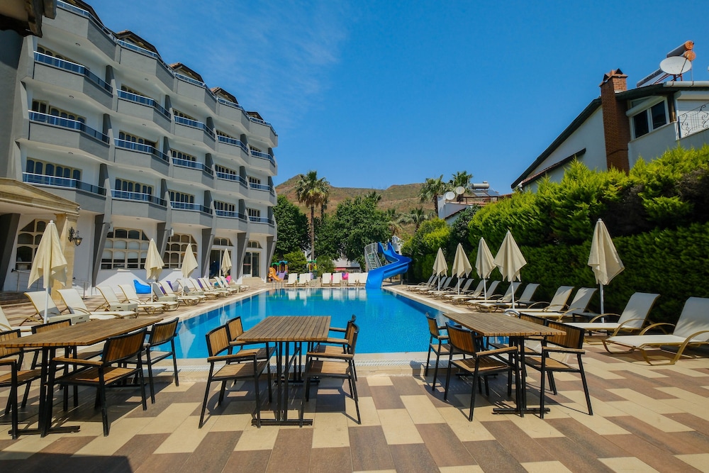 CLUB SELEN HOTEL 46/50