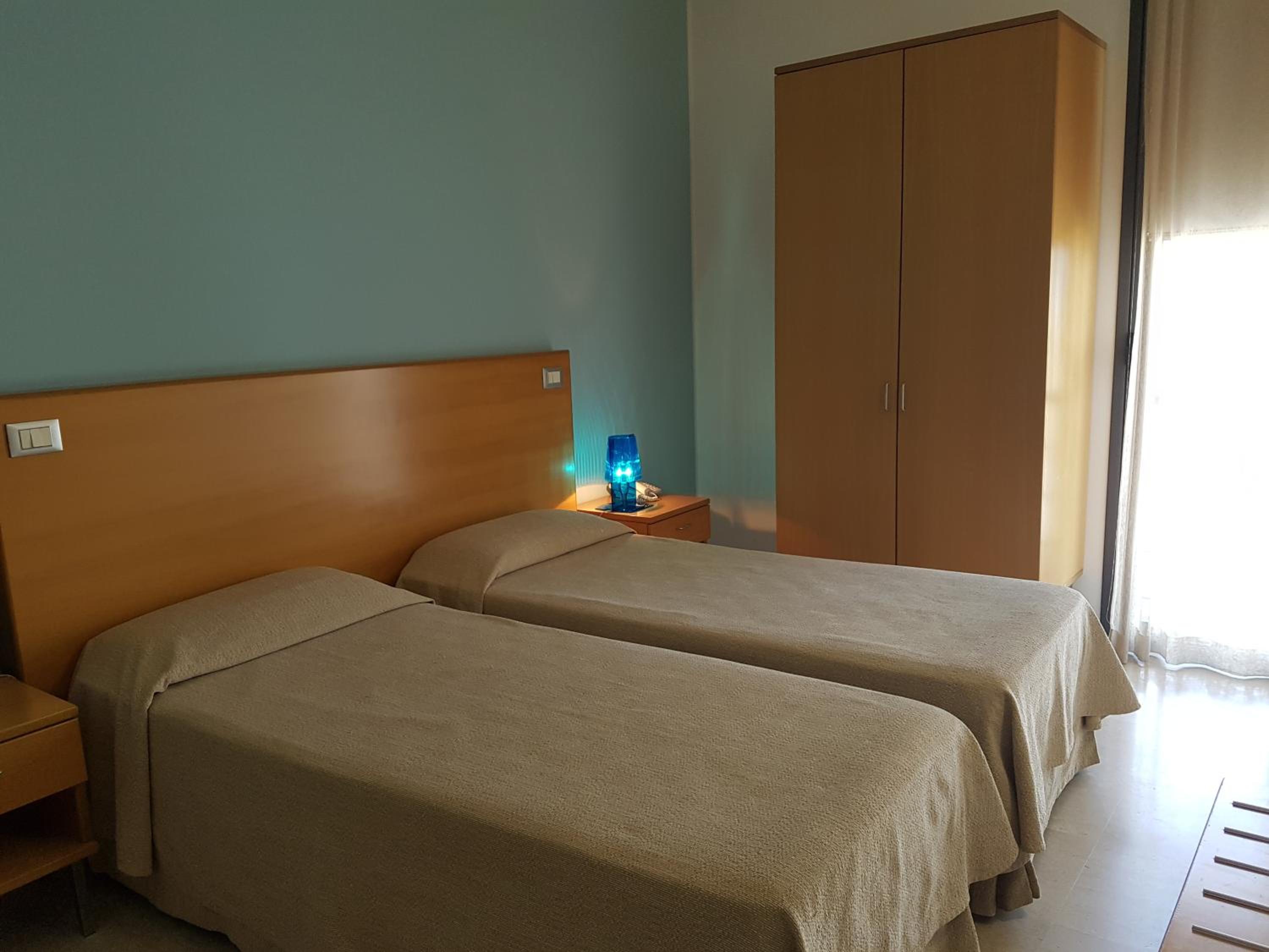 Room, Twin Beds