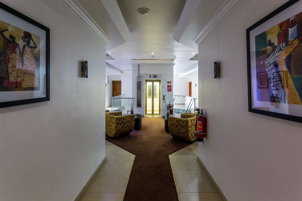 Morning Side Suites 43/50