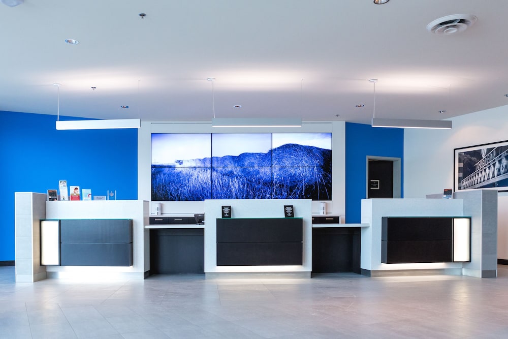 The Grand Winnipeg Airport Hotel 11/56