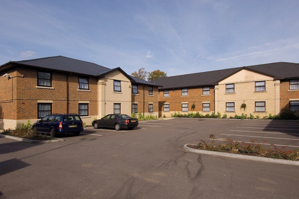 Premier Inn Bracknell Central 48/60