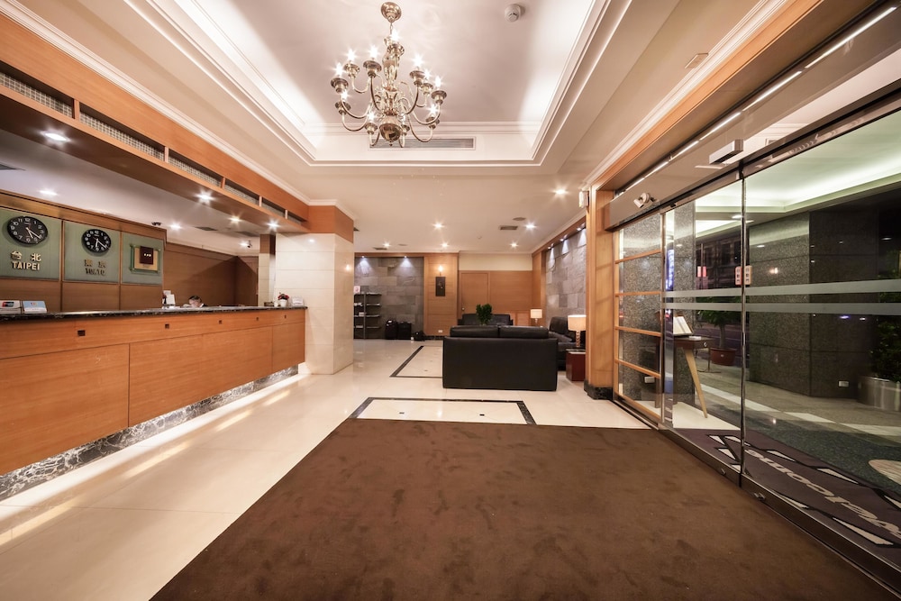 Ferrary Hotel 10/50