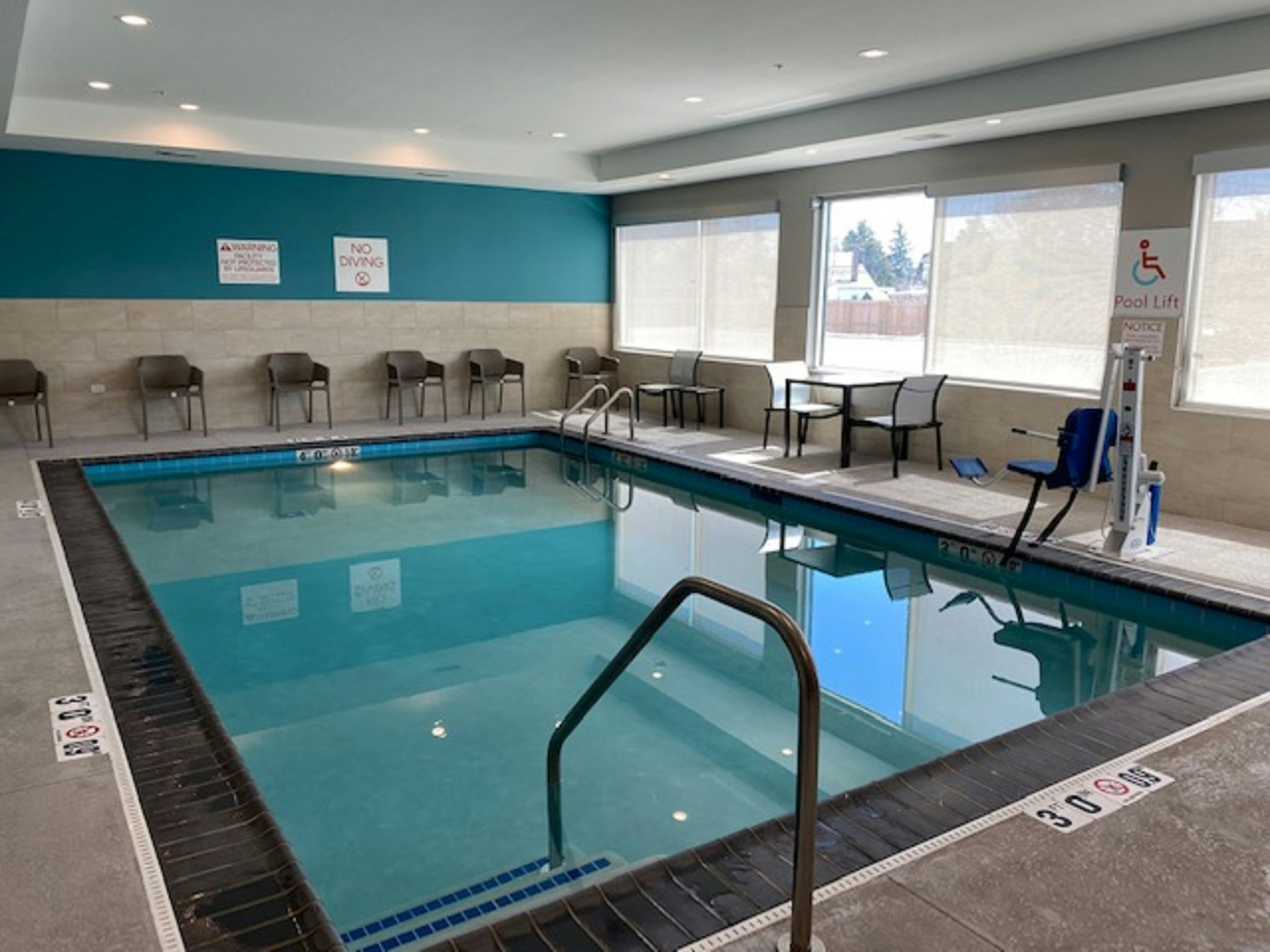 avid hotels Chicago O Hare – Des Plaines 9/38