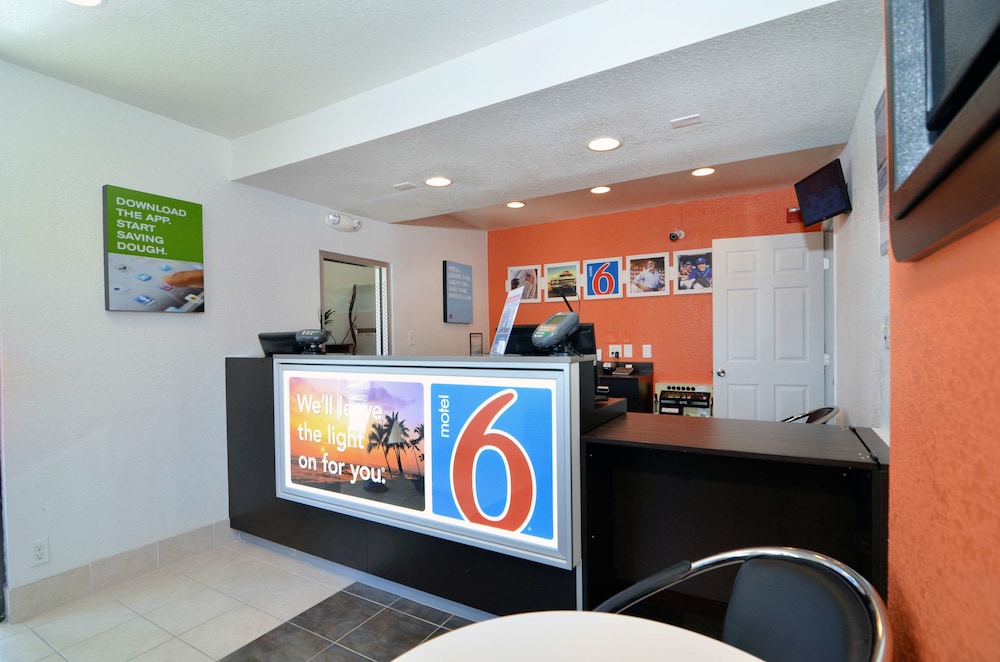 Motel6 Palm Desert, CA - Palm Springs Area 31/37