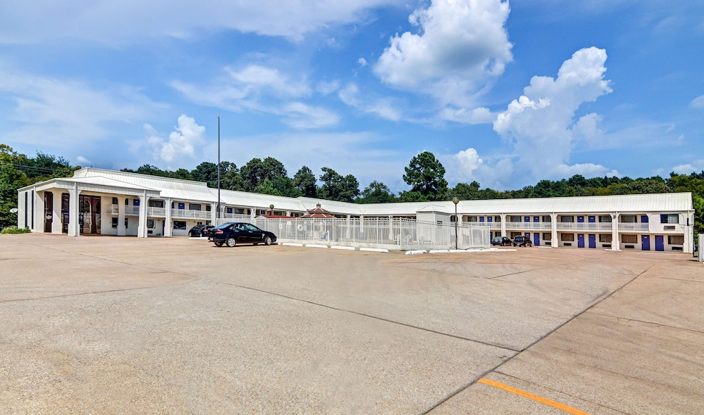 Motel6 Lindale, TX 28/34