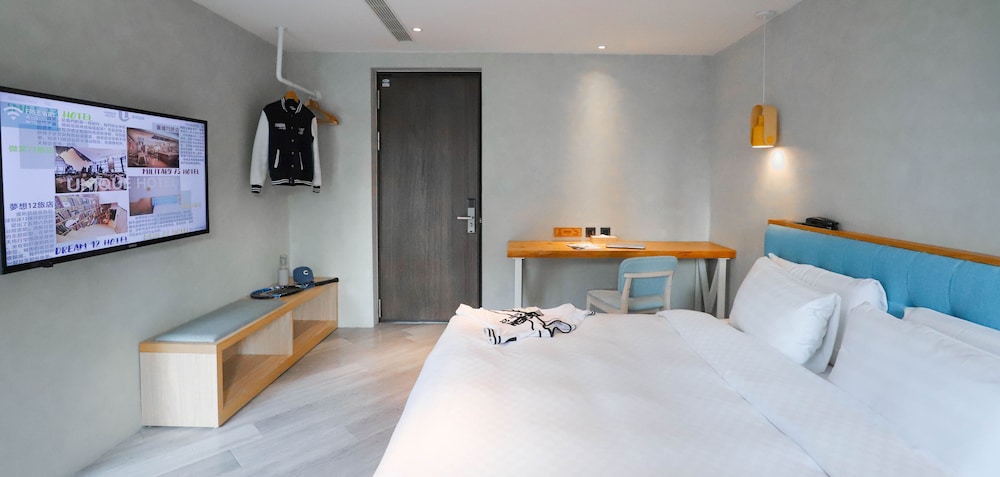 Unique Hotel - Dash 23 Hotel 11/50