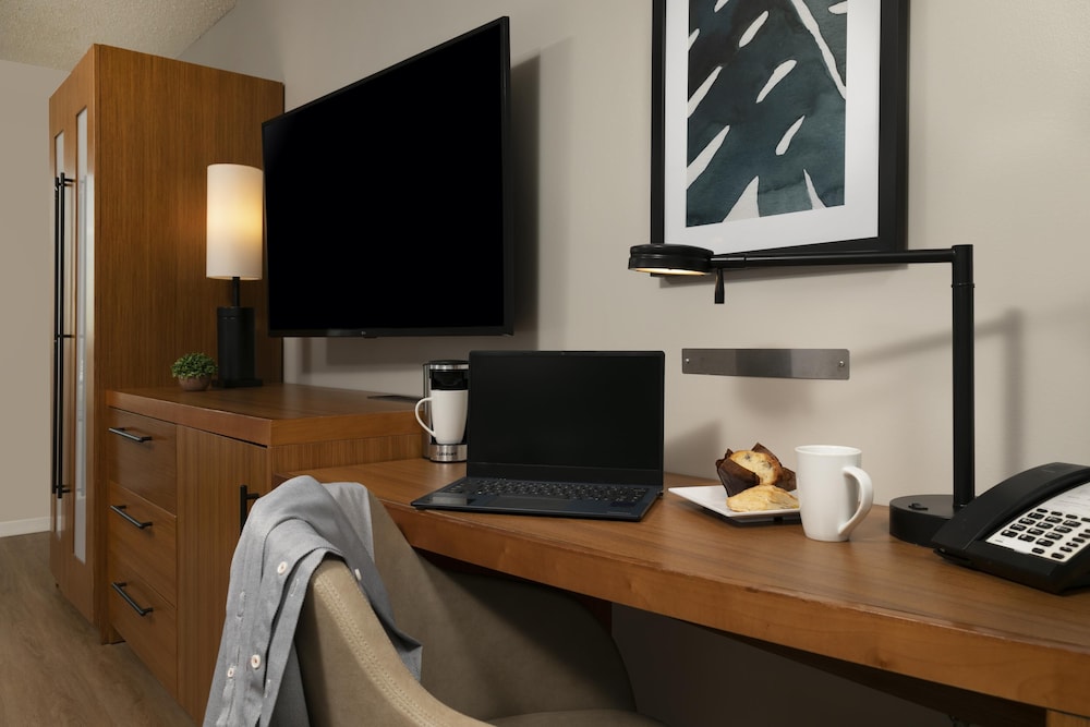HYATT PLACE SAN JUAN/CITY CENTER 66/74