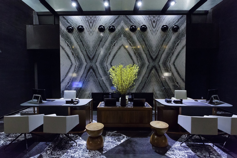 Jingguang Center Apartment 31/33