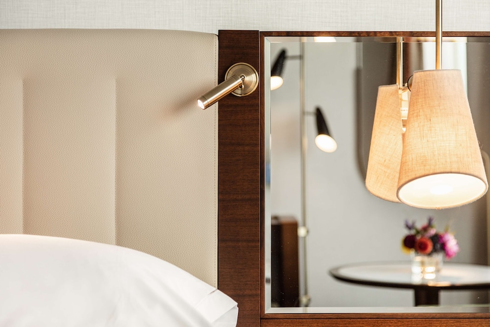 Hilton Amsterdam 7/61