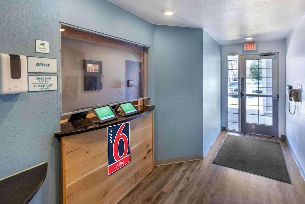 Studio 6 Extended Stay Shreveport Airport LA 8/50