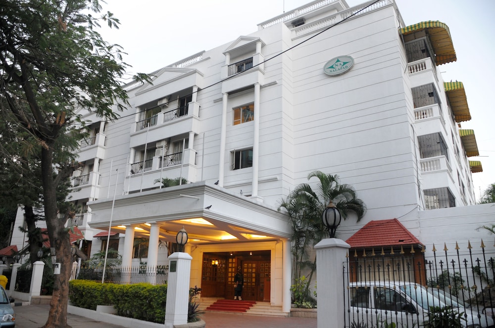 Nalapad's Hotel Bangalore International 2/18