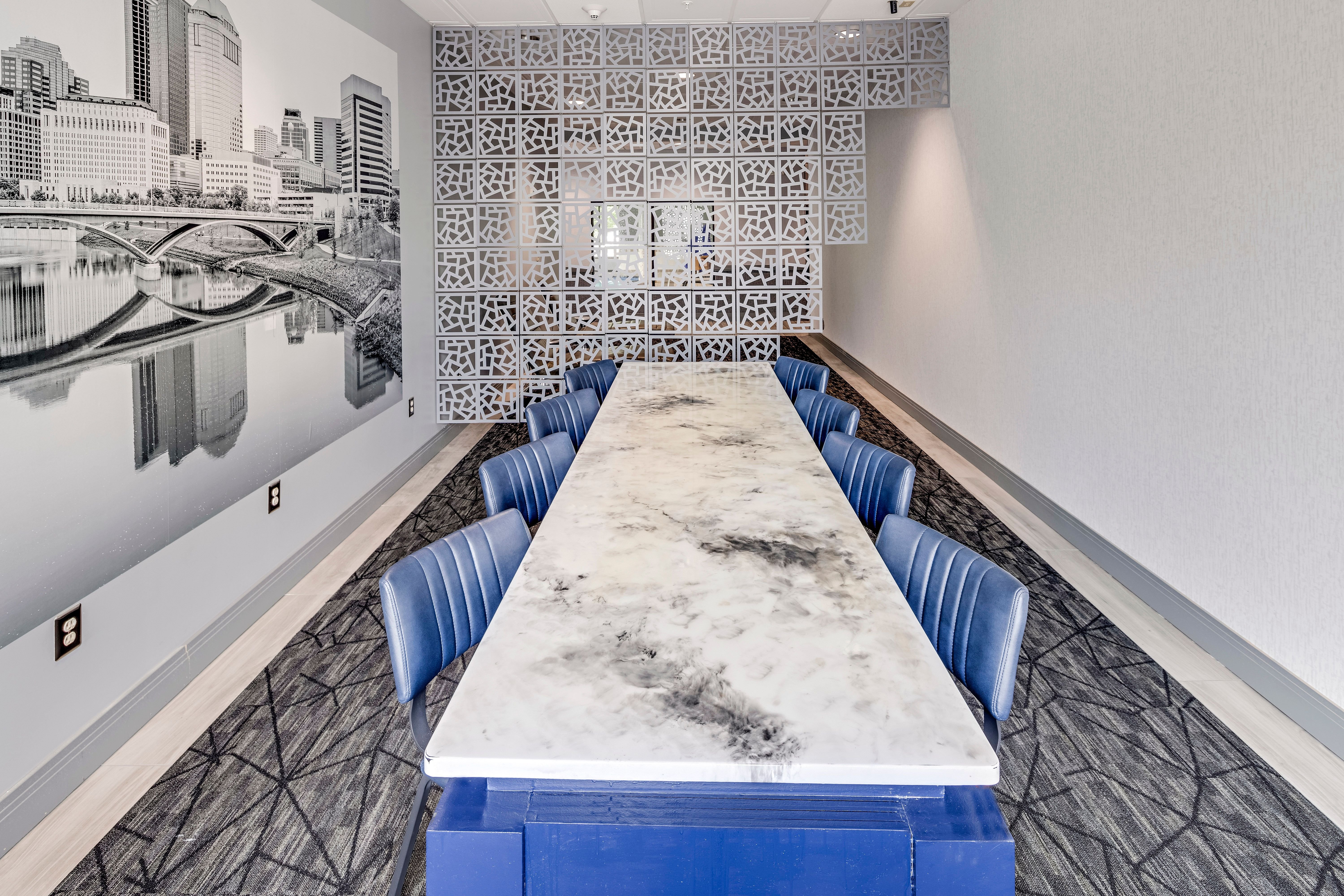 Holiday Inn Express Hotel Suites Columbus Univ Area Osu 40/62